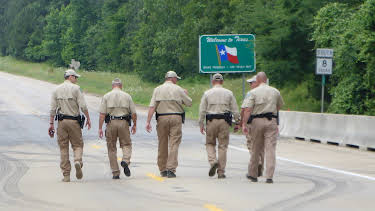 22:00: Lone Star Law  (S1 E3) (S1) | Animal Planet | 4/16 2026