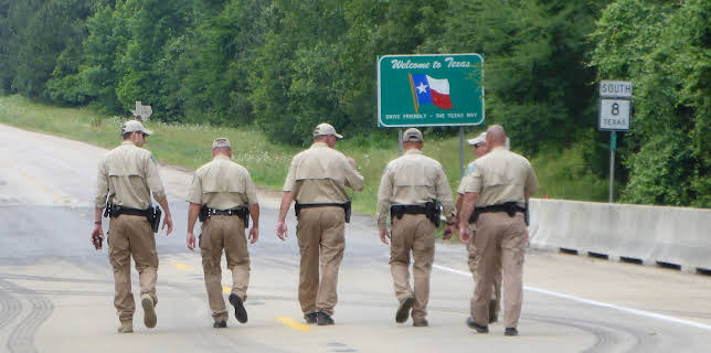 03:00: Lone Star Law  (S1 E3) (S1) | Animal Planet | 12/14 2025