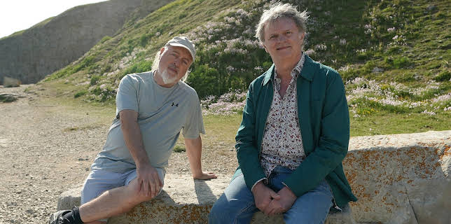 10:00 PM: Perfect Pub Walks with Bill Bailey | More 4 | 2/18 2026