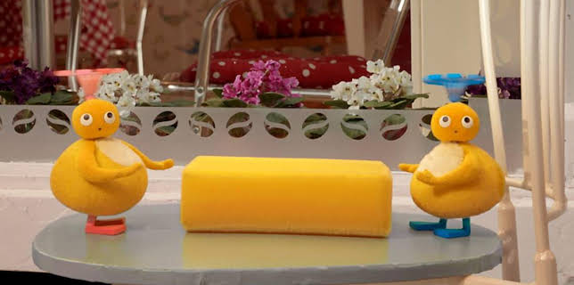 9:35 AM: Twirlywoos (S2) | Cbeebies | 1/14 2026