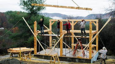 1:00 PM: Building Off The Grid (S1) | Discovery Channel | 9/15 2026