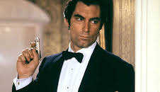 MAD ACTION: 'LICENCIA PARA MATAR'