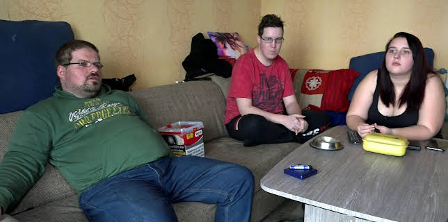 15:00: Hartz und herzlich (S5 E2) (S5) | RTL 2 | 12/18 2025