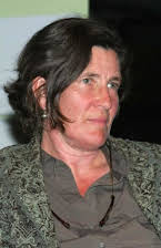 Gwyneth Horder-Payton som Director