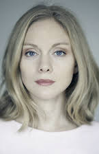 Christina Cole als 
