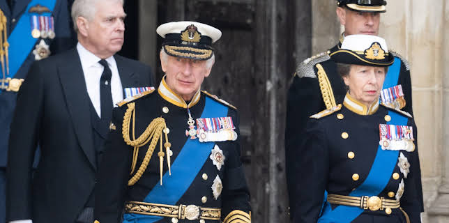 13:30: ZDFroyal: Royal Family - Englands königliche Geschwister | ZDFinfo | 12/24 2025