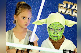 The Daya Daily: Star Wars The Last Jedi Rey and Yoda Makeup, Hair and Costumes