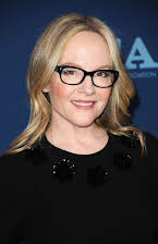 Rachael Harris als 