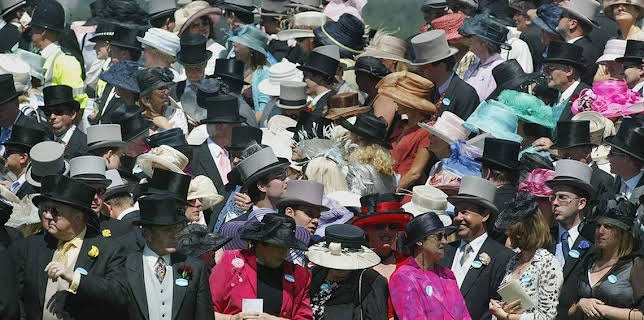 08:00: Unsere zweite Haut (2/6) | ARD Alpha | 2/16 2026