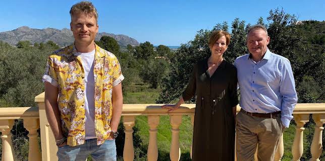 3:00 PM: A Place in the Sun | Channel 4 | 12/5 2025