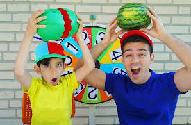 Jason Vlogs: Jason and Alex Play a Splash Game!