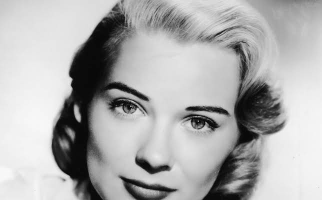 Hope Lange