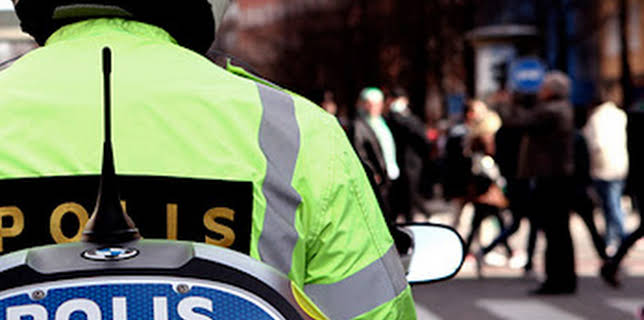 00:25: Trafikpoliserna (S1 E1) (S1) | Kanal 9 | 12/11 2025