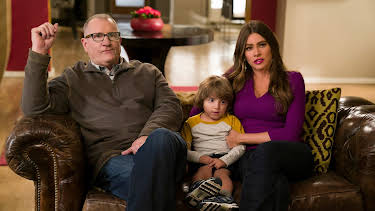 4:00 PM: Modern Family | E4 | 6/11 2026