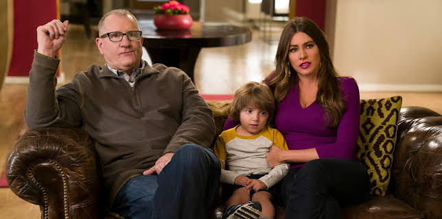 4:30 PM: Modern Family | E4 | 1/23 2026