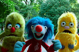 Helpsters: Frank the Flyer / Neighbor Nora