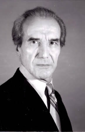 Walt Gorney as 