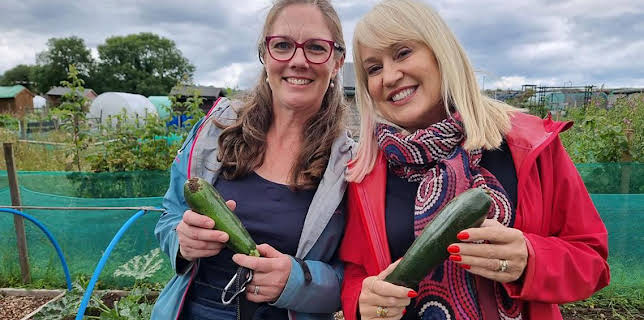 3:00 PM: I Escaped to the Country (S10) | BBC One Northern Ireland | 1/5 2026