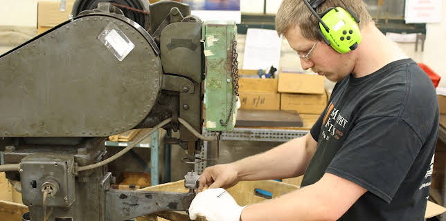 20:35: Hvordan gjør de det? (S14 E8) (S14) | Discovery Science | 11/26 2025