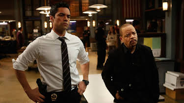 11:00 PM: Law & Order: Special Victims Unit (S15 E18) (S15) | 5 USA | 12/22 2025