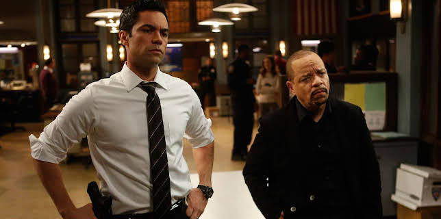 10:00 PM: Law & Order: Special Victims Unit (S15 E18) (S15) | 5 USA | 12/22 2025