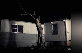 The Dead Files Season 1: Surrounded