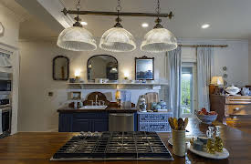 Room to Inspire, Season 1: Lived In & Loved