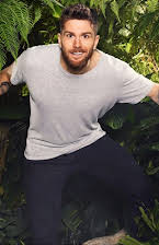 Joel Dommett som Train Soldier