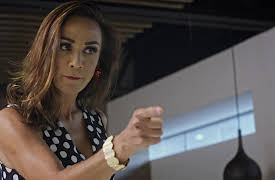 Julia vs. Julia season-1: Julia vs. Julia Capítulo 2