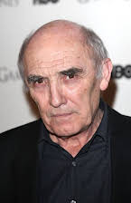 Donald Sumpter som 
