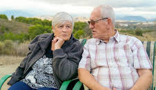 Bargain-Loving Brits in the Sun (S8 E8)