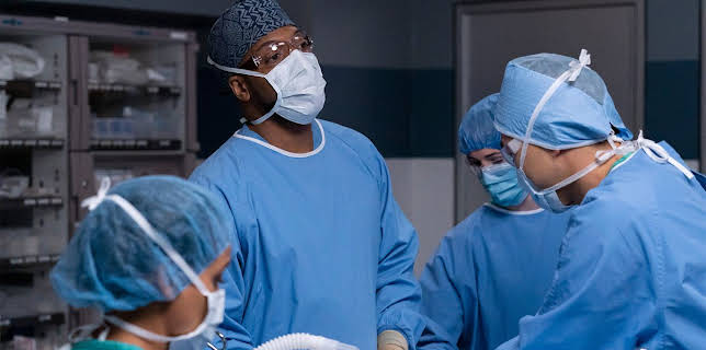 3:00 AM: New Amsterdam (S4 E21) (S4) | 5 Select | 12/23 2025