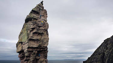10:00 PM: Dàna | Scotland's Wild Side (S3) | BBC Alba | 10/21 2026