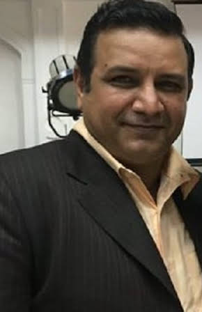 Kumud Mishra as 