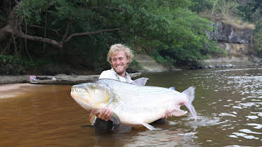 20:00: Big Fish Man (S1 E1) (S1) | Animal Planet | 4/7 2026