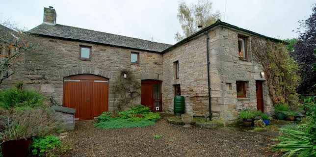 13:30: En plats på landet (S32 E48) (S32) | TV8 | 3/7 2026