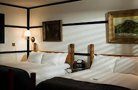 (re)motel: Brentwood Hotel