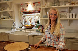 Bargain Mansions, Season 1: The Heart of the Home