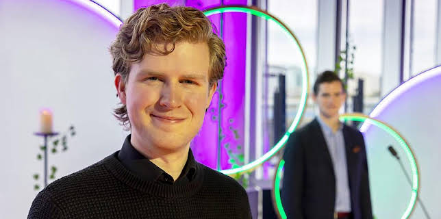 11:30 PM: Alleluia! (S7 E3) (S7) | BBC Alba | 2/24 2026