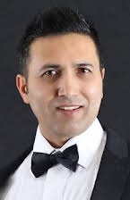 Kumud Pant som Airport passenger