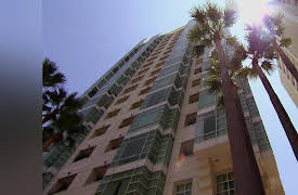 Selling LA Season 1: Satisfaction Guaranteed