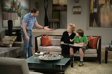 19:00: Two and a Half Men (S5 E7) (S5) | MAX | 6/19 2026