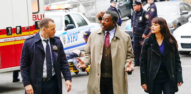 10:00 PM: Blue Bloods (S8 E14) (S8) | 5 USA | 11/6 2025