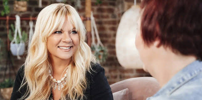 21:15: Julia Leischik sucht: Bitte melde dich | Sat1 Gold | 12/18 2025