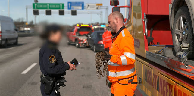 12:55: Vägens hjältar (S14 E13) (S14) | Kanal 5 | 1/27 2026