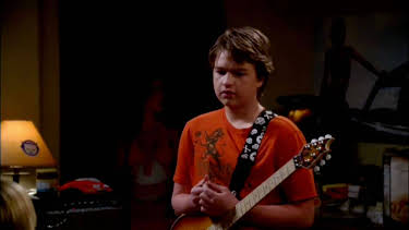 21:10: Two and a Half Men (S7 E19) (S7) | Kanal 9 | 4/23 2026