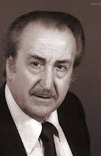 Rafael Alonso como Dr. Alonso