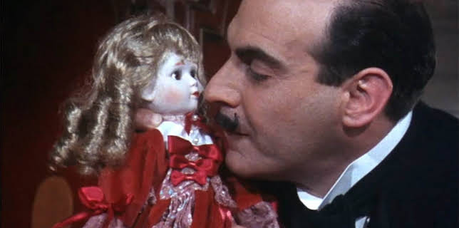 10:05: Poirot: Problem til sjøs | NRK 2 | 1/13 2026