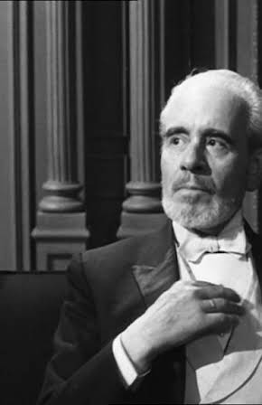 Enrique García Álvarez as 