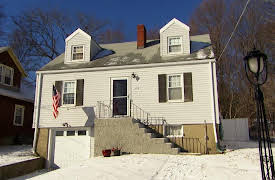 House Hunters: Volume 4, Season 102: Buying a Home for Mom, Dad and Little Brother in Boston